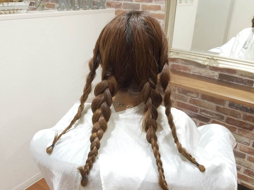 三つ編みでアレンジ きっちりアップヘア ヘアレシピ 頭美人 三つ編みでアレンジ きっちりアップヘア ヘアレシピ 頭美人