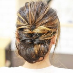 くるりんぱと三つ編みで作る簡単シニヨンヘア♪　ヘアアレンジ　ロングヘア