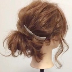 こなれた大人のゆるかわシニヨン♪　ヘアアレンジ　ミディアムヘア