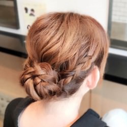 三つ編みだけですっきりシニヨンヘア♪ ヘアアレンジ ロングヘア