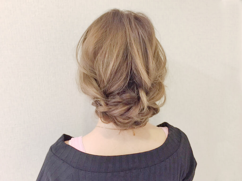 大人デートにピッタリ◎上品フェミニンな簡単アップアレンジ♪