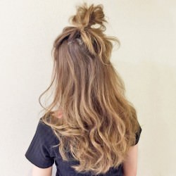 カジュアルかわいい♪ハイシニヨンヘア　ヘアアレンジ　ロングヘア