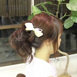 モテ系くるりんぱポニーテール　ヘアアレンジ　ミディアムヘア