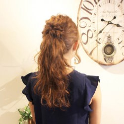 毛量が多い人に！格上げポニー　ヘアアレンジ　ロングヘア