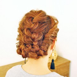 大きな編み込みが可愛い♡大人アップヘア ヘアアレンジ ロングヘア