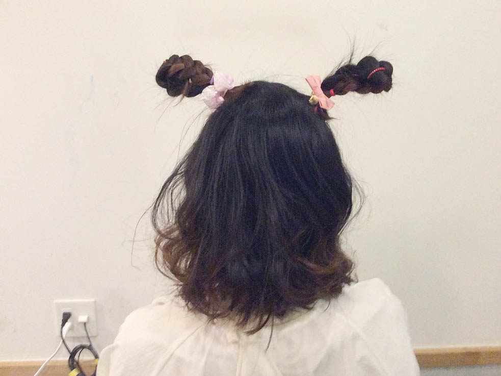 三つ編みで作るつのヘア ヘアレシピ 頭美人