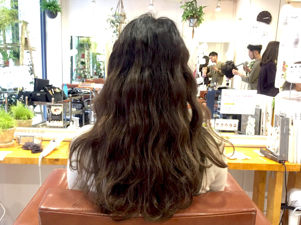 さり気ない個性が可愛い！ノットヘアーの作り方1