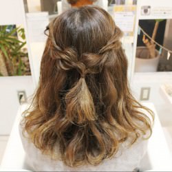 初級編 ミディアムヘアのハーフアップ 忙しい朝でも簡単ヘアアレンジ ヘアレシピ 頭美人 初級編 ミディアムヘアのハーフアップ 忙しい朝でも簡単ヘアアレンジ ヘアレシピ 頭美人