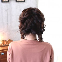 とっても華やか!三つ編みツーサイドダウンヘア ヘアアレンジ ロングヘア