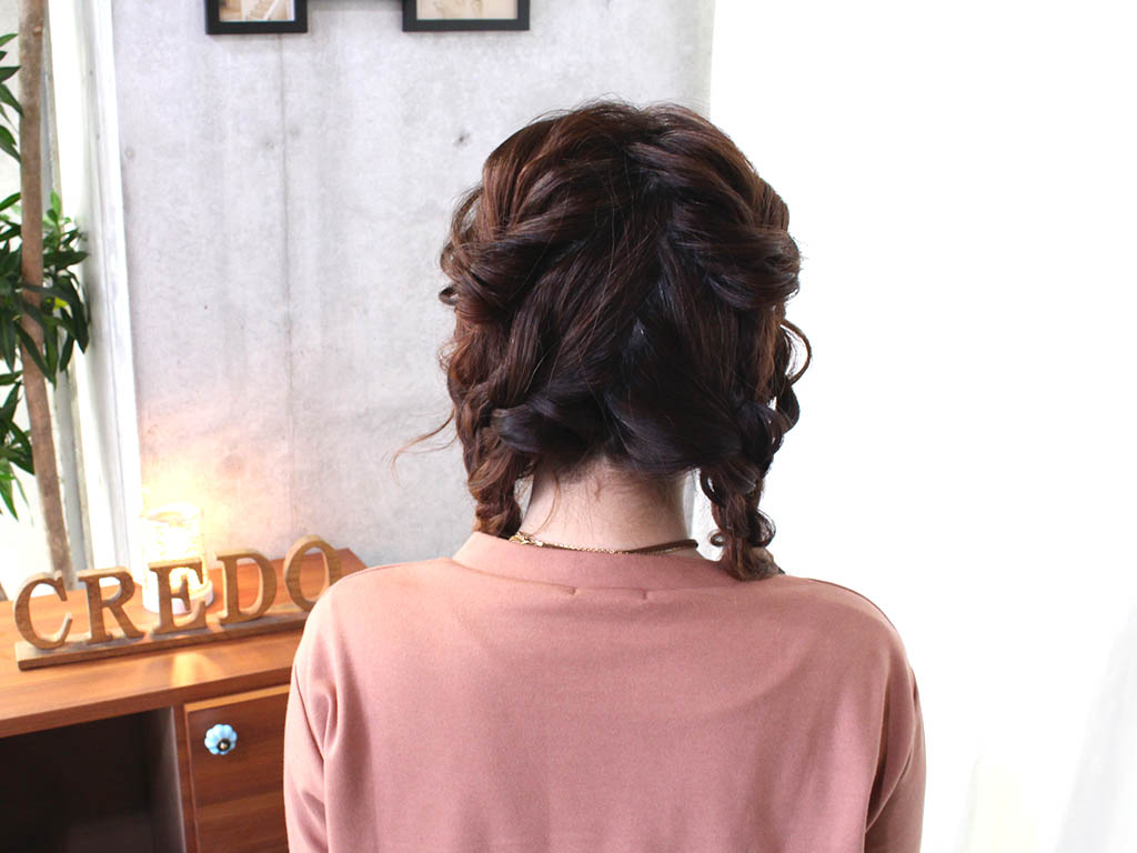 とっても華やか！三つ編みツーサイドダウンヘアTOP