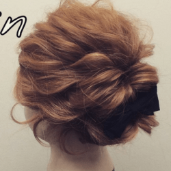 ミディアムヘアでも！簡単くるりんぱで大人可愛いまとめ髪　ヘアアレンジ　ミディアムヘア