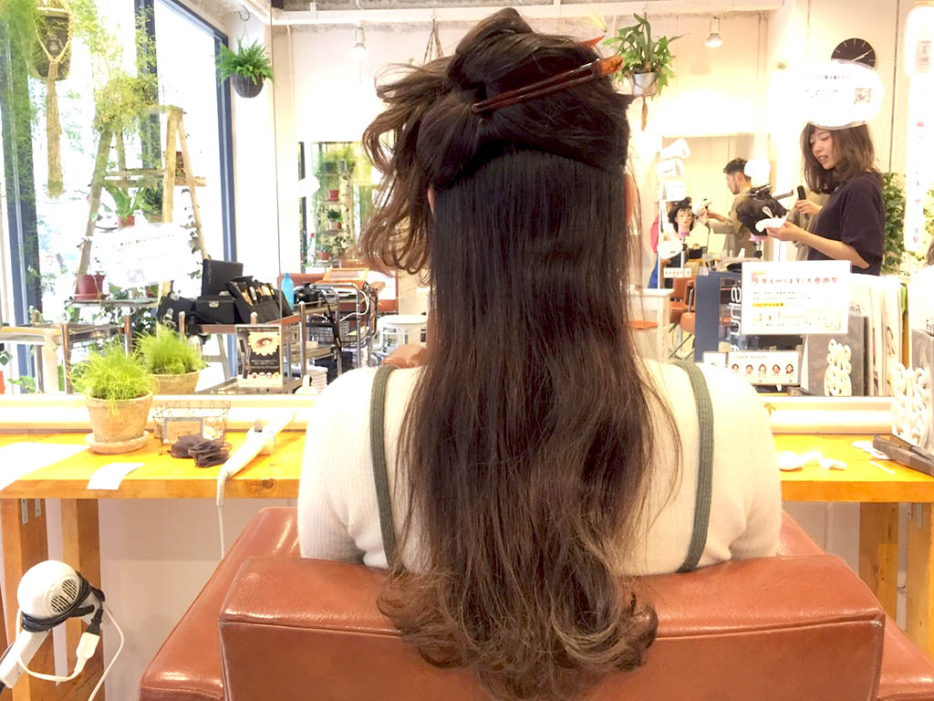 さり気ない個性が可愛い！ノットヘアーの作り方2