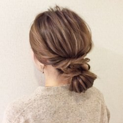 結んでねじるだけ！簡単ラフお団子ヘア　ヘアアレンジ　ロングヘア