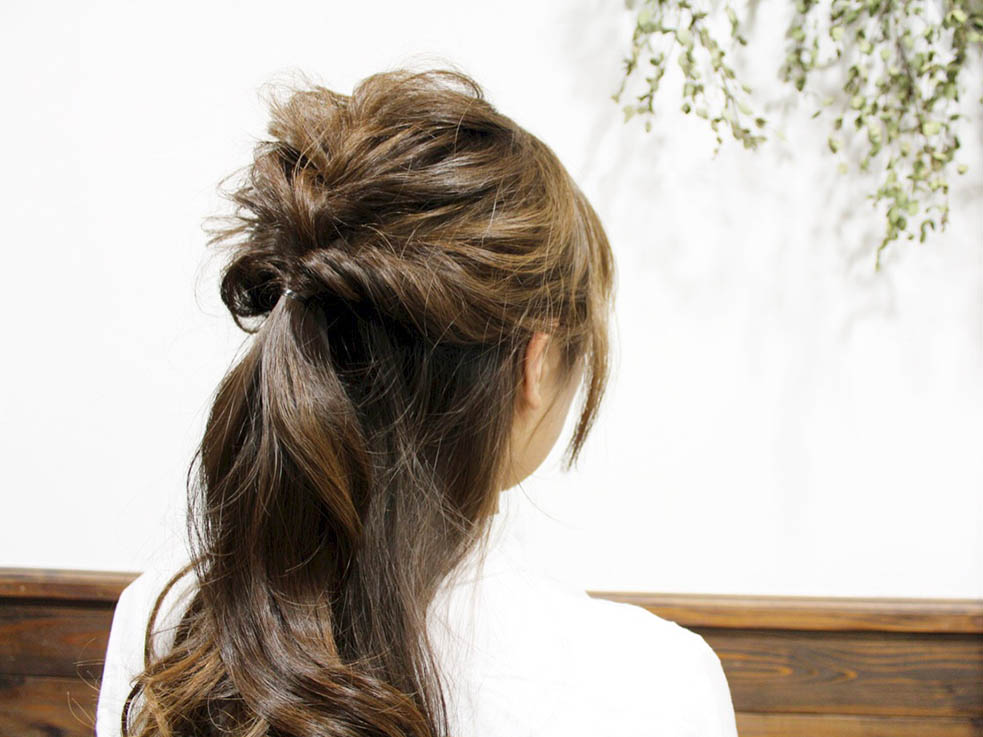 周りと差がつく 上品なフィッシュボーンスタイル ヘアレシピ 頭美人 周りと差がつく 上品なフィッシュボーンスタイル ヘアレシピ 頭美人