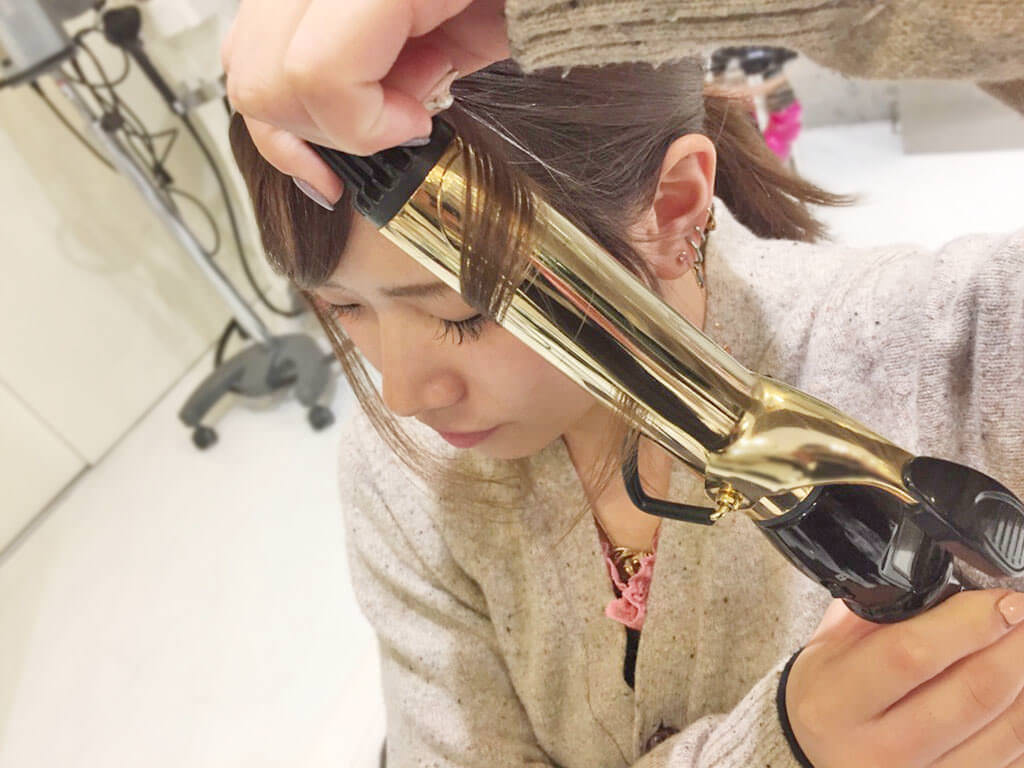 普通のポニテをさらに可愛く♡後れ毛を使ったヘアアレンジ術5