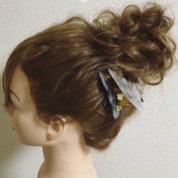 ３つの三つ編みで作るもしゃもしゃお団子　ヘアアレンジ　ロングヘア