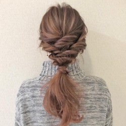 ふんわり華やか♪周りと差をつけるローポニテ ヘアアレンジ ロングヘア