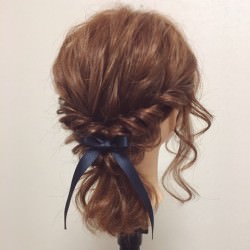 髪の量が多くても大丈夫!誰でも簡単綺麗にくるりんぱ♪ ヘアアレンジ ミディアムヘア