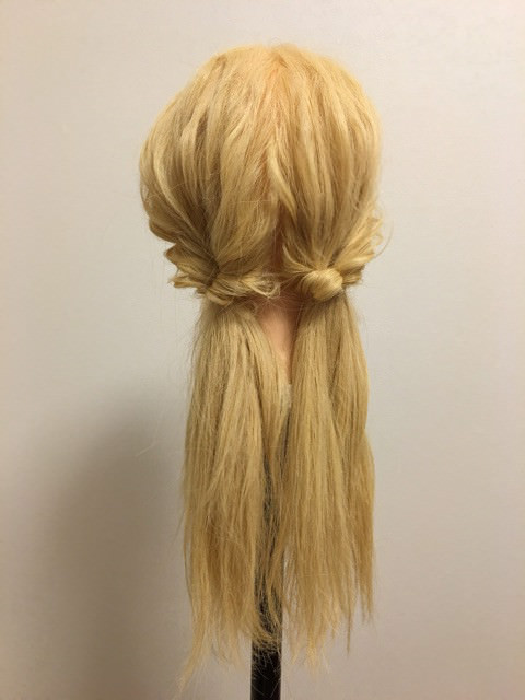 三つ編みで作る!簡単かわいいアップスタイル♪1