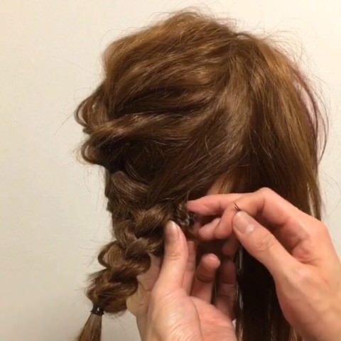 ヘアアクセが映える☆ミディアムヘアのカジュアルアップアレンジ3