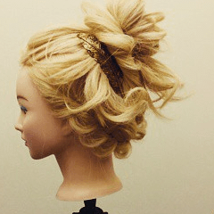 ゴージャスな雰囲気の高めお団子☆ ヘアアレンジ ロングヘア