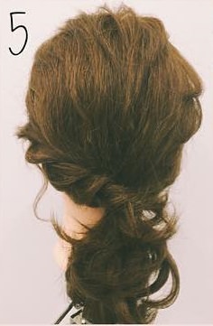 ミディアムヘアにぴったりのロープ編みローポニテ♪５