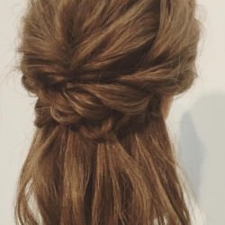 愛らしさたっぷり♡モテハーフアップ ヘアアレンジ ミディアムヘア