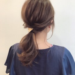 後ろ姿にキュン♡ねじねじ時短ポニテ ヘアアレンジ ミディアムヘア