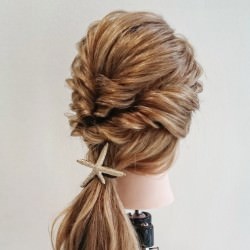 横から見ても可愛いサイドポニー♡　ヘアアレンジ　ロングヘア