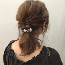 ミディアムへア必見!ゴムだけでこなれ可愛いローポニテ☆ ヘアアレンジ ミディアムヘア