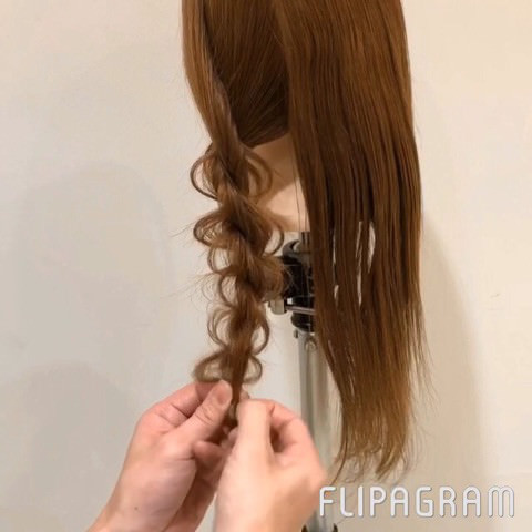 不器用さんでもできるネジリまとめ髪アレンジ☆4