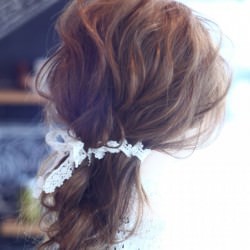 いつものアレンジにスパイスを♡リボン編み込みの作り方 ヘアアレンジ ミディアムヘア