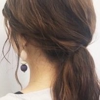 かんたん可愛い！こなれ感のあるおしゃれポニー　ヘアアレンジ　ロングヘア