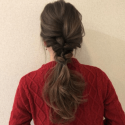 どんな服装にも合う！三つ編みくるりんぱでこなれローポニ♡　ヘアアレンジ　ロングヘア