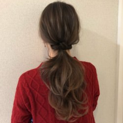 シンプルが1番！ヘアゴム1本でできるローポニーテール　ヘアアレンジ　ロングヘア