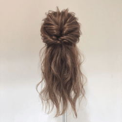 くるりんぱで後ろ姿も可愛く♡イマドキハーフアップ　ヘアアレンジ　ロングヘア