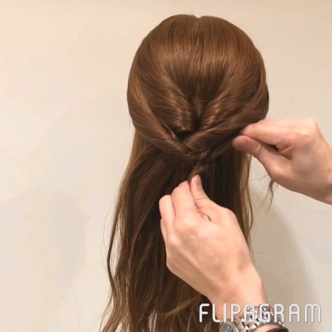 くるりんぱで後ろ姿も可愛く♡イマドキハーフアップ4