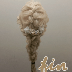綺麗な編み目が目を引く♥編みおろしアレンジ ヘアアレンジ ロングヘア
