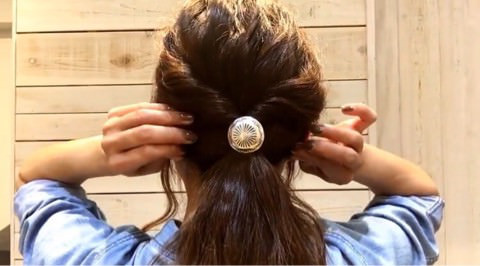 ヘアアクセサリーを付ける時にちょうどいいポニーテール♪5