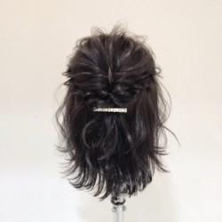 トップが可愛い！ミディアムヘアのハーフアップ☆　ヘアアレンジ　ミディアムヘア