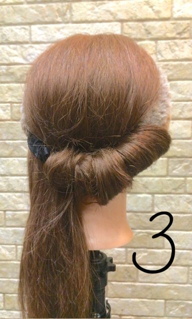 忙しい日にピッタリ♪ヘアバンドだけの簡単アレンジ3