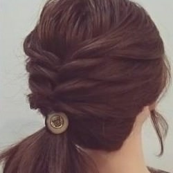 キュートな後姿♡くるりんぱポニテ ヘアアレンジ ミディアムヘア