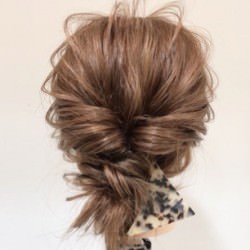 こなれ感たっぷり!大人レディなお団子アレンジ ヘアアレンジ ロングヘア