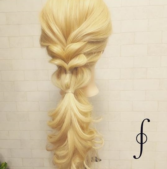 くるりんぱで作れる プリンセスヘアアレンジ ヘアレシピ 頭美人