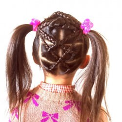 イベントにピッタリ♪お目立ちツインテール ヘアアレンジ 子供