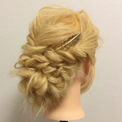 気分は海外セレブ♪華やかなシニヨンアレンジ ヘアアレンジ ロングヘア