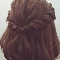 三つ編みがかわいい♡ハーフアップアレンジ　ヘアアレンジ　ショートヘア