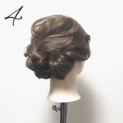 簡単なのに見た目複雑!三つ編みでできる上品まとめ髪 ヘアアレンジ ミディアムヘア