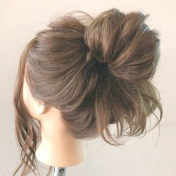 アンニュイな雰囲気がお洒落♪大人可愛いシニヨン ヘアアレンジ ロングヘア