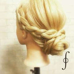 三つ編みだけで出来ちゃう簡単オシャレなまとめ髪♪ ヘアアレンジ ロングヘア